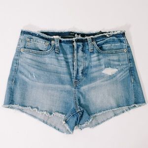 Jeans Mid Rise button down shorts!